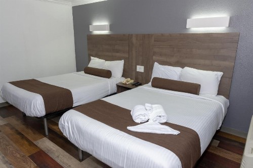 Value Inn Bellflower - image 19