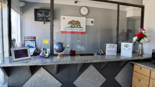Value Inn Bellflower - image 2