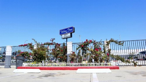 Value Inn Bellflower - image 9