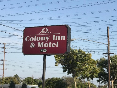 Colony Inn Motel - image 3
