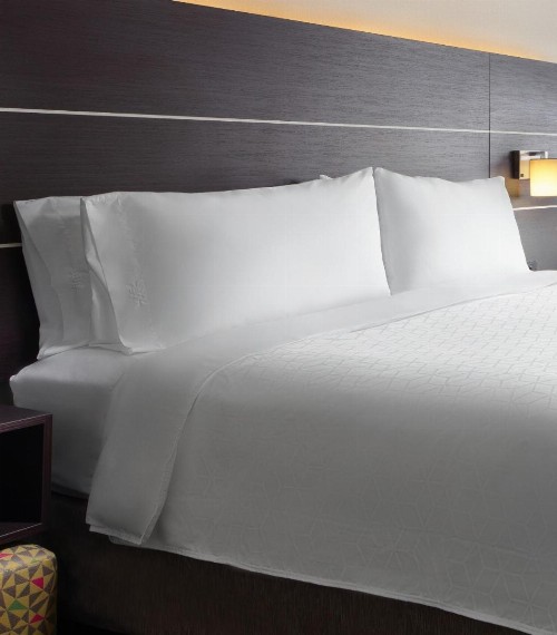 Holiday Inn Express Hotel & Suites Belmont an IHG Hotel - image 7