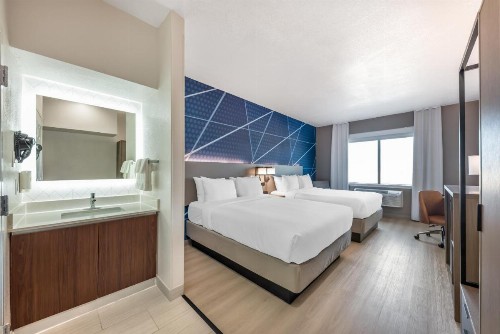 Expo Inn and Suites - image 16