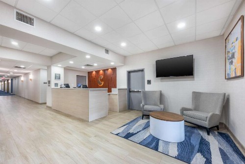 Expo Inn and Suites - image 18