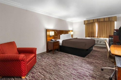 SureStay Plus Hotel by Best Western Benbrook Ft Worth - image 12