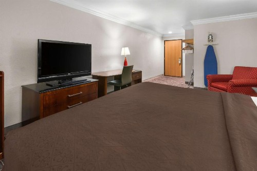 SureStay Plus Hotel by Best Western Benbrook Ft Worth - image 14