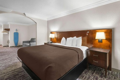 SureStay Plus Hotel by Best Western Benbrook Ft Worth - image 21