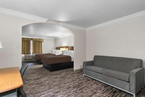 SureStay Plus Hotel by Best Western Benbrook Ft Worth - image 23