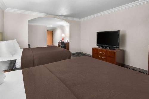 SureStay Plus Hotel by Best Western Benbrook Ft Worth - image 25