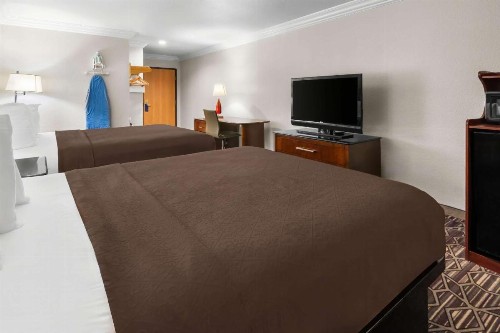 SureStay Plus Hotel by Best Western Benbrook Ft Worth - image 28