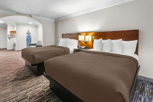 SureStay Plus Hotel by Best Western Benbrook Ft Worth - image 34