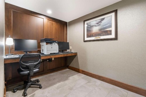 Best Western Plus Bend North - image 12