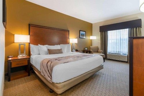 Best Western Plus Bend North - image 14