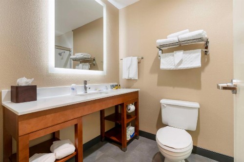 Best Western Plus Bend North - image 25