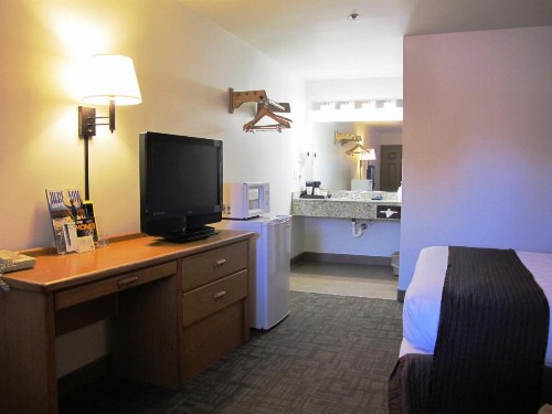 Sugarloaf Mountain Motel - image 6