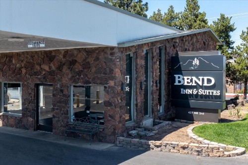 Econo Lodge Bend - image 1