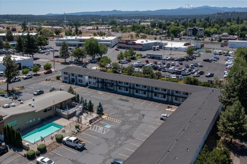 Econo Lodge Bend - image 23