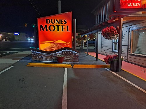 Dunes Motel - Bend - image 39