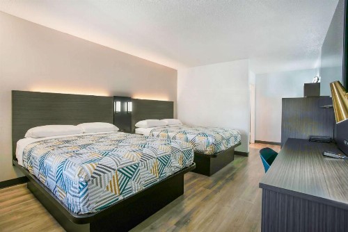 Motel 6-Bend OR - image 14