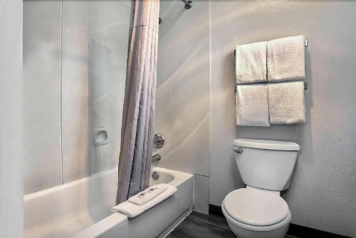 Motel 6-Bend OR - image 19
