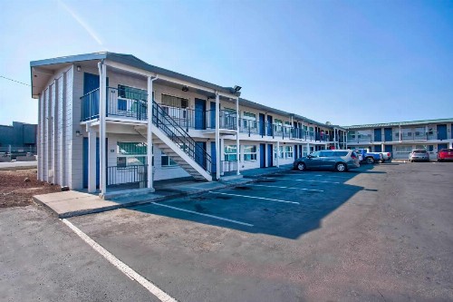 Motel 6-Bend OR - image 3