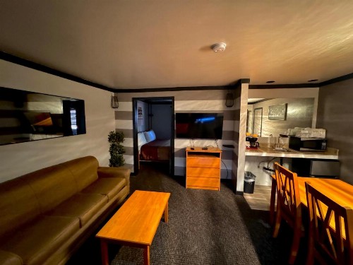 Cascade Lodge - image 13