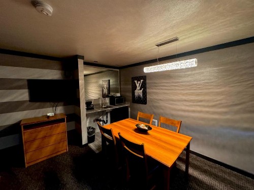 Cascade Lodge - image 33