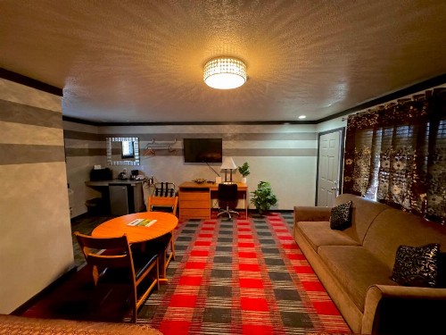 Cascade Lodge - image 35