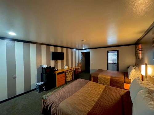 Cascade Lodge - image 7