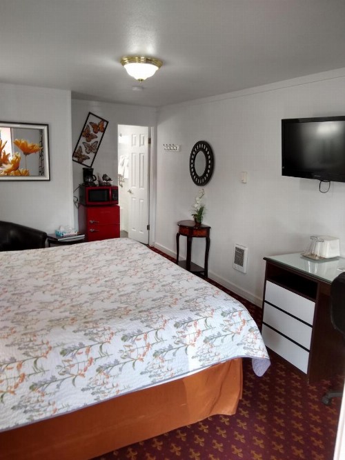 Holiday Motel Bend - image 44