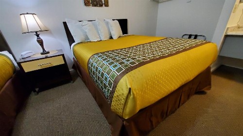 Motel West - image 17