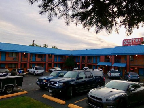 Motel West - image 22