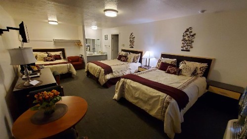 Motel West - image 38