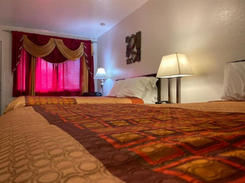 Motel West - image 4