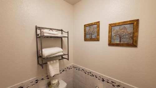 Motel West - image 41