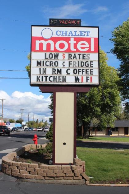 Chalet Motel - image 2