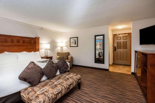 La Quinta Inn by Wyndham Bend - image 2