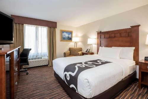 La Quinta Inn by Wyndham Bend - image 22