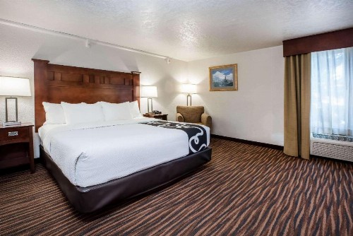 La Quinta Inn by Wyndham Bend - image 25