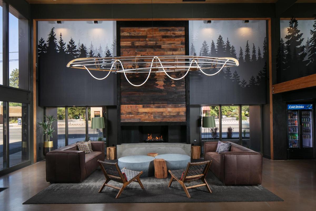 Waypoint Hotel - main image