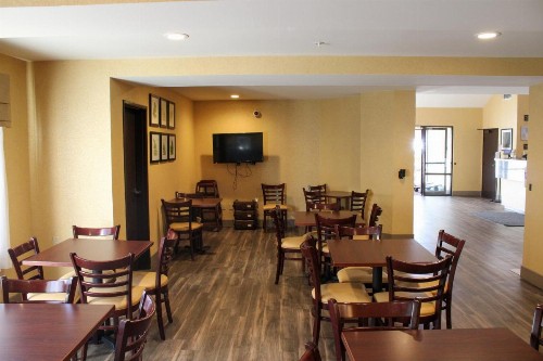 Sleep Inn Bend - image 12