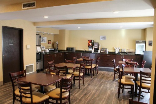 Sleep Inn Bend - image 18
