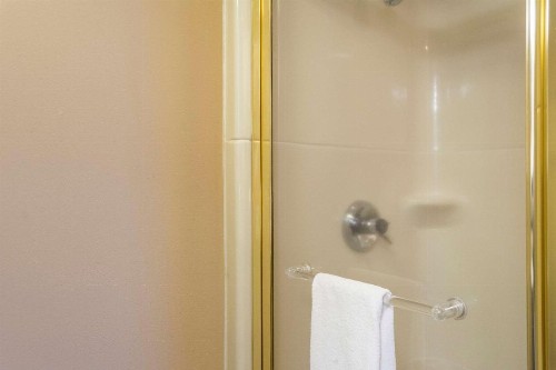 Sleep Inn Bend - image 2