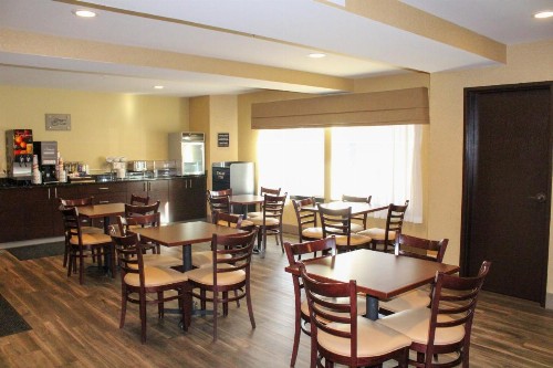 Sleep Inn Bend - image 21