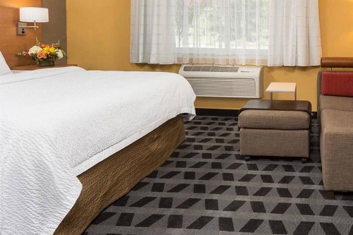 TownePlace Suites Old Mill District Bend Near Mt Bachelor - image 22