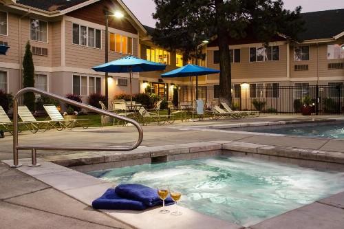 TownePlace Suites Old Mill District Bend Near Mt Bachelor - image 25