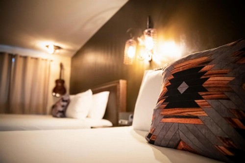 Campfire Hotel - image 6