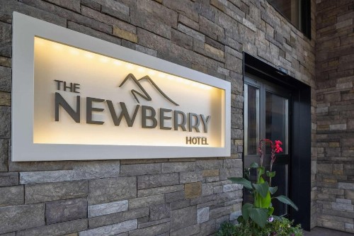 DoubleTree by Hilton Bend - image 14