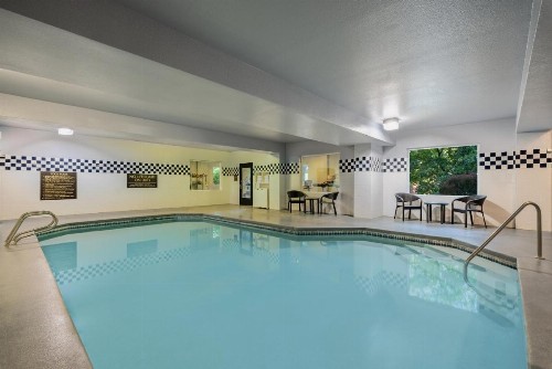 DoubleTree by Hilton Bend - image 16