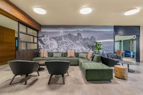 DoubleTree by Hilton Bend - image 19