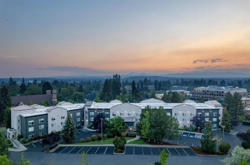 DoubleTree by Hilton Bend - image 38